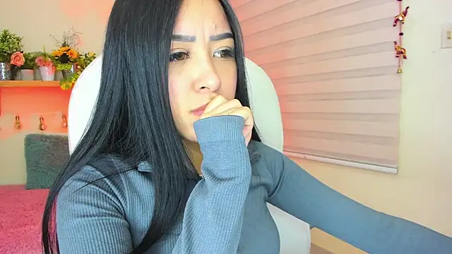 Snapshot of Starliee__ chatting on February 1, 2025, 2:37 am Starliee online show from February 1, 2025, 2:37 am