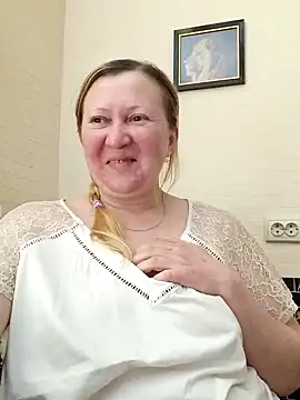 Snapshot of blondyaguar chatting on February 20, 2025, 5:09 pm blondyaguar online show from February 20, 2025, 5:09 pm