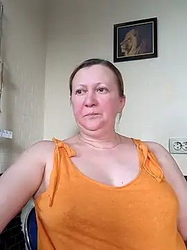 Snapshot of blondyaguar chatting on February 21, 2025, 11:01 am blondyaguar online show from February 21, 2025, 11:01 am