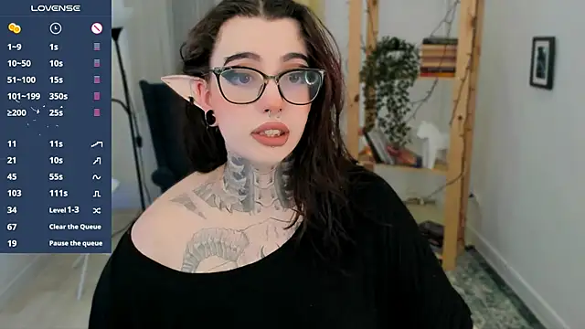 Snapshot of Dixi_Pixi_ chatting on February 27, 2025, 7:19 am Dixi Pixi online show from February 27, 2025, 7:19 am