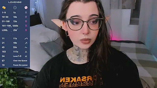 Snapshot of Dixi_Pixi_ chatting on September 18, 2025, 7:44 am Dixi Pixi online show from September 18, 2025, 7:44 am