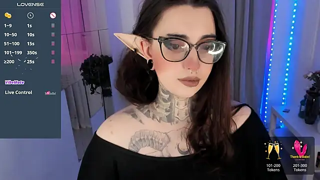 Snapshot of Dixi_Pixi_ chatting on October 3, 2025, 5:42 am Dixi Pixi online show from October 3, 2025, 5:42 am