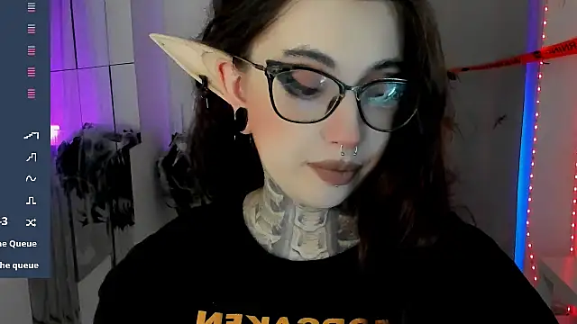 Dixi Pixi  online show from October 24, 2025, 5:50 am