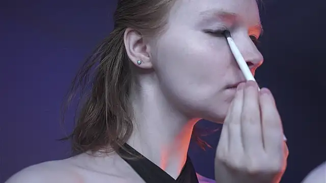 ginger hugs online show from November 2, 2025, 10:04 pm