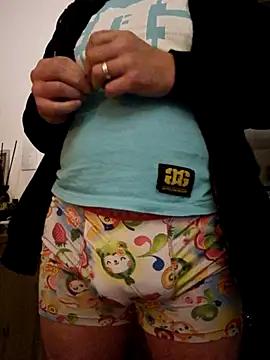 justepourvousbb online show from December 25, 2024, 9:54 pm