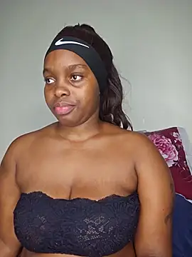 Snapshot of freaky_j_ chatting on February 8, 2026, 1:36 am freaky j online show from February 8, 2026, 1:36 am