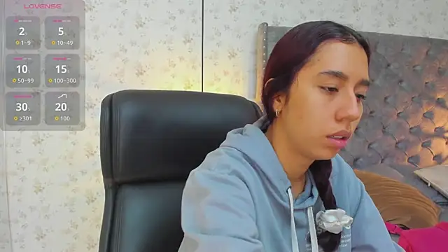 MissSussy online show from November 25, 2025, 11:43 am