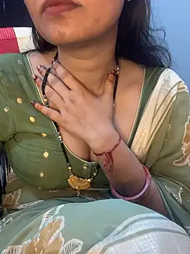 Snapshot of Spicy_sari_girl chatting on March 1, 2025, 11:26 pm Spicy sari girl online show from March 1, 2025, 11:26 pm