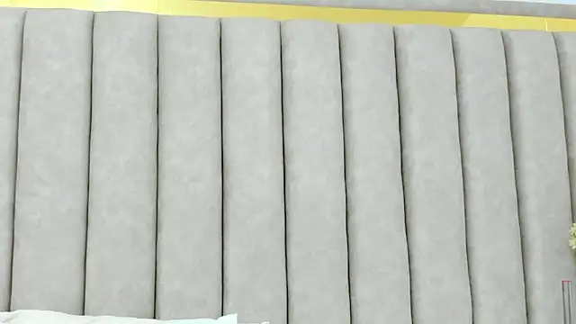 FreyaMoller online show from April 11, 2026, 7:28 pm