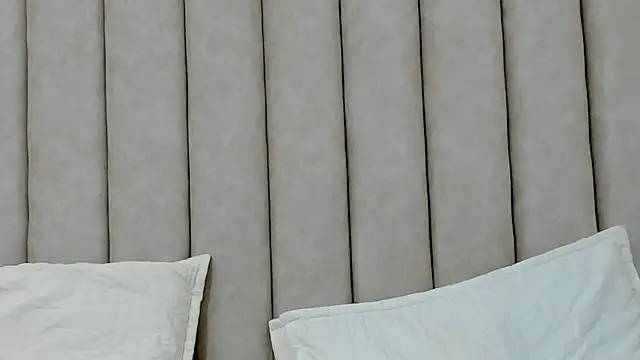 FreyaMoller online show from November 26, 2025, 7:14 pm