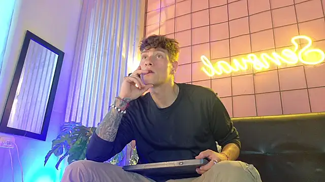 Snapshot of french_sexx chatting on January 16, 2026, 11:58 am french sexx online show from January 16, 2026, 11:58 am