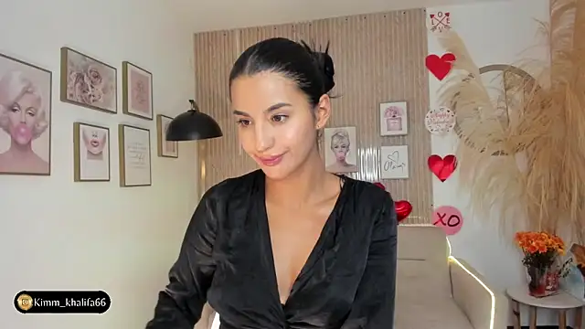Snapshot of Kimm_khalifa chatting on February 18, 2025, 2:49 am Kimm khalifa online show from February 18, 2025, 2:49 am