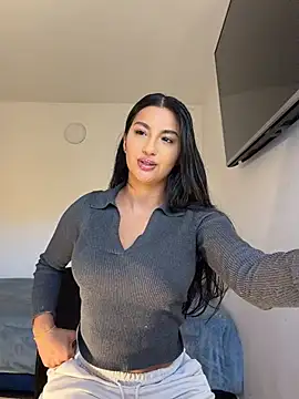 Kimm khalifa online show from May 27, 2026, 10:39 pm