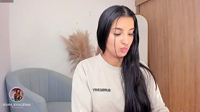 Kimm khalifa online show from October 22, 2025, 8:52 pm