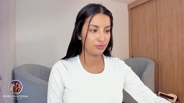 Kimm khalifa online show from March 2, 2026, 11:44 pm