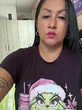 Milk chloe online show from February 5, 2026, 7:10 pm