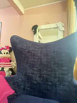 Milk chloe online show from January 25, 2025, 7:07 pm