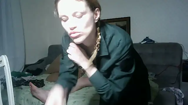 AlfaAngela online show from October 8, 2025, 6:30 pm