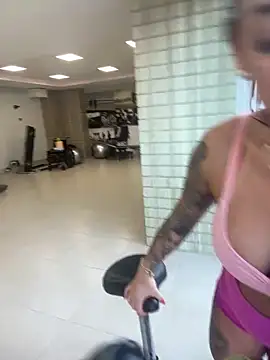 Snapshot of TigrezaSC chatting on February 4, 2026, 9:10 pm TigrezaSC online show from February 4, 2026, 9:10 pm