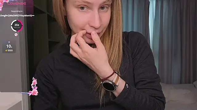 Elis Fox online show from February 11, 2026, 5:07 am