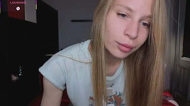 Elis Fox online show from June 30, 2026, 8:03 am