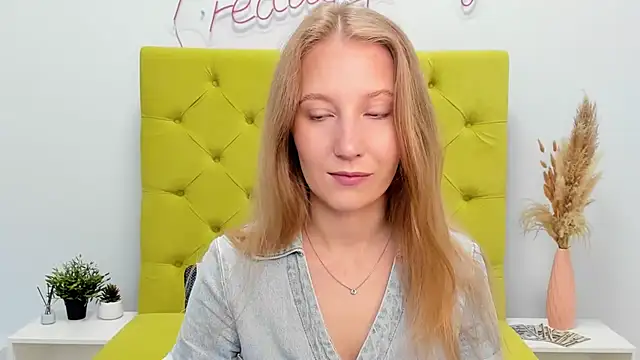 LolaWilsons online show from May 16, 2026, 7:29 am