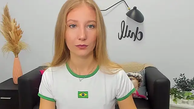 LolaWilsons online show from September 20, 2025, 8:41 am