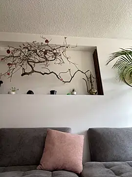 gabyaridi online show from October 8, 2025, 3:46 pm