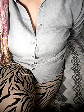 Snapshot of _Sahra_ chatting on November 29, 2025, 7:03 pm Sahra online show from November 29, 2025, 7:03 pm