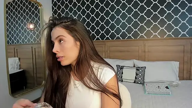 Snapshot of Amber_Rush_ chatting on September 23, 2025, 11:45 pm Amber Rush online show from September 23, 2025, 11:45 pm