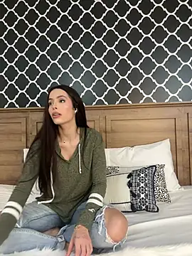 Snapshot of Amber_Rush_ chatting on February 17, 2025, 10:49 pm Amber Rush online show from February 17, 2025, 10:49 pm