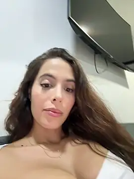 Snapshot of Amber_Rush_ chatting on October 1, 2025, 8:02 pm Amber Rush online show from October 1, 2025, 8:02 pm