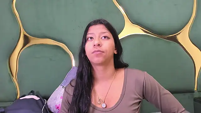 VaneLin18 online show from December 5, 2025, 7:12 pm