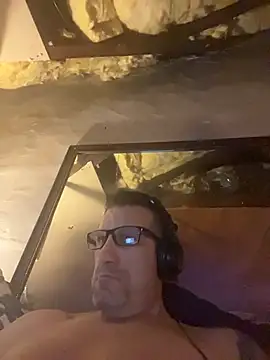 Snapshot of Manwhorxxlcock chatting on January 10, 2026, 11:05 am Manwhorxxlcock online show from January 10, 2026, 11:05 am