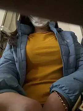 Tuongvy05 online show from March 20, 2025, 2:40 am