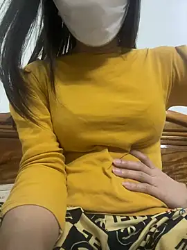 Tuongvy05 online show from February 26, 2025, 5:00 pm