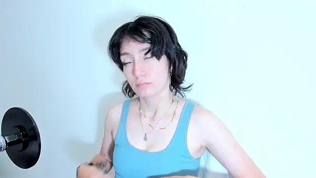 lizzy davis 1 online show from December 18, 2025, 3:55 am