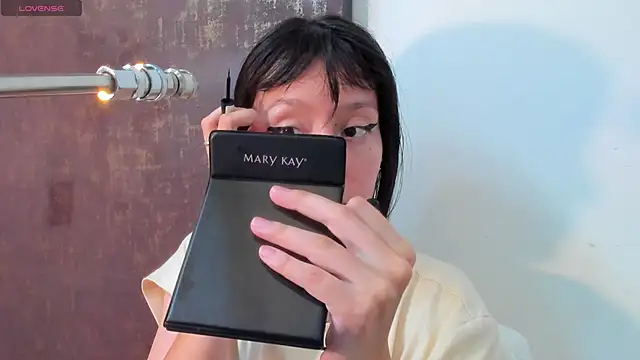 lizzy davis 1 online show from September 27, 2025, 4:29 am