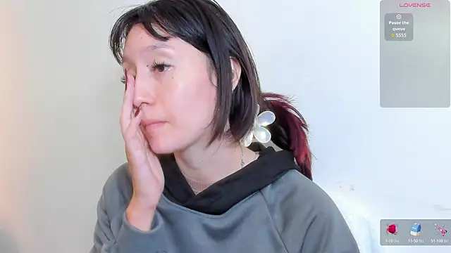 lizzy davis 1 online show from October 26, 2025, 4:13 am