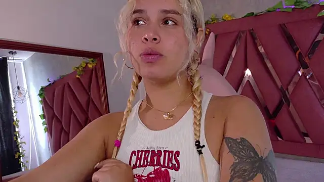 Haelycute online show from December 20, 2025, 12:41 pm