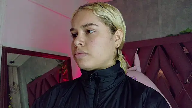 Snapshot of Haelycute chatting on February 20, 2026, 11:45 am Haelycute online show from February 20, 2026, 11:45 am