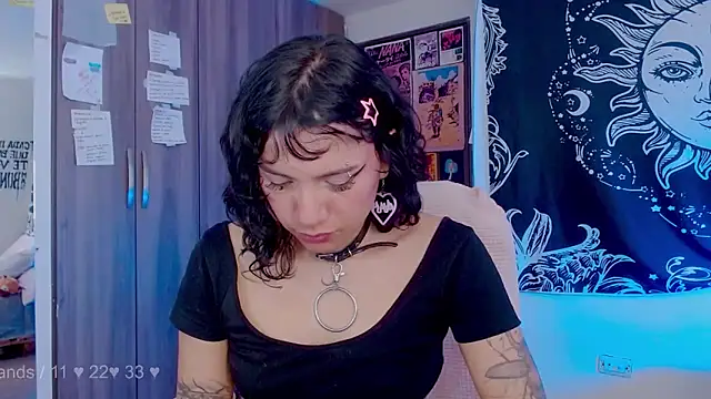 melissahowl online show from October 8, 2025, 4:51 pm