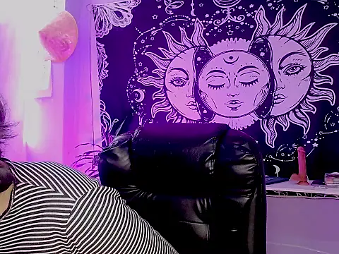 melissahowl online show from July 19, 2026, 3:42 pm