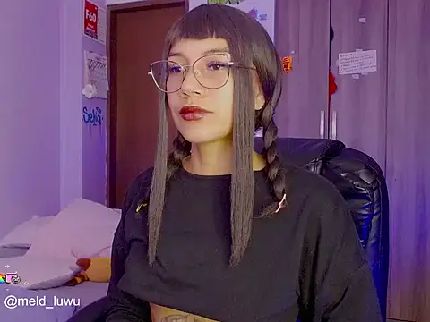 melissahowl online show from June 10, 2026, 7:37 pm