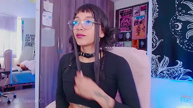 melissahowl online show from September 13, 2025, 5:46 pm