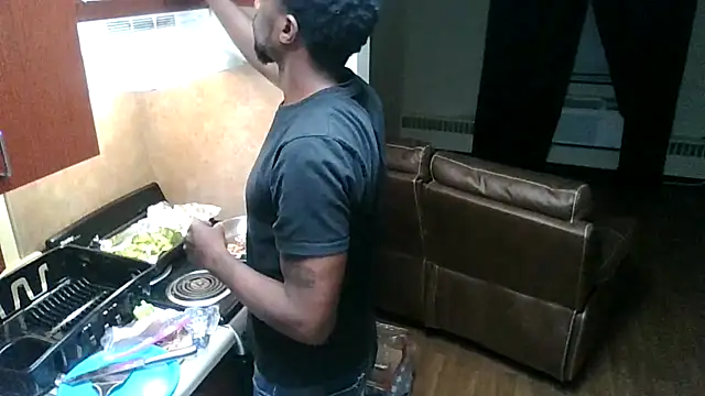 DreamvilleINC online show from October 17, 2025, 12:47 am