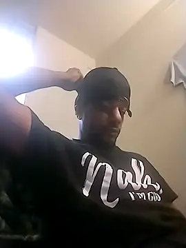 DreamvilleINC online show from April 10, 2026, 2:51 am