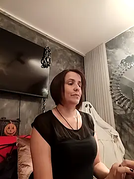 IsisBlake online show from October 17, 2025, 5:37 pm