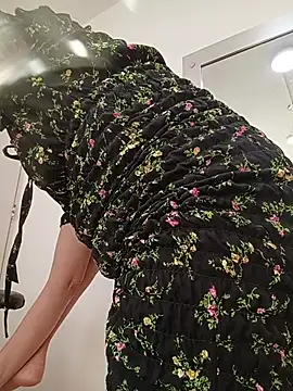 Snapshot of IsisBlake chatting on February 5, 2026, 2:46 pm IsisBlake online show from February 5, 2026, 2:46 pm