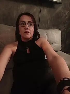 Snapshot of IsisBlake chatting on February 8, 2026, 2:31 am IsisBlake online show from February 8, 2026, 2:31 am